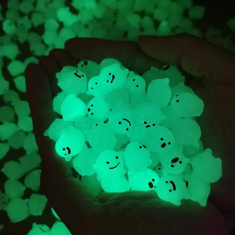 10 Stück Niedliche Leuchtende  – Resin Art Keychain Bewertung und Preis